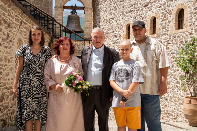 po-48-godini-brak-moite-roditeli-se-venchaa-vo-manastir-vo-makedonija-den-koj-nema-da-go-zaboravime-50.jpg