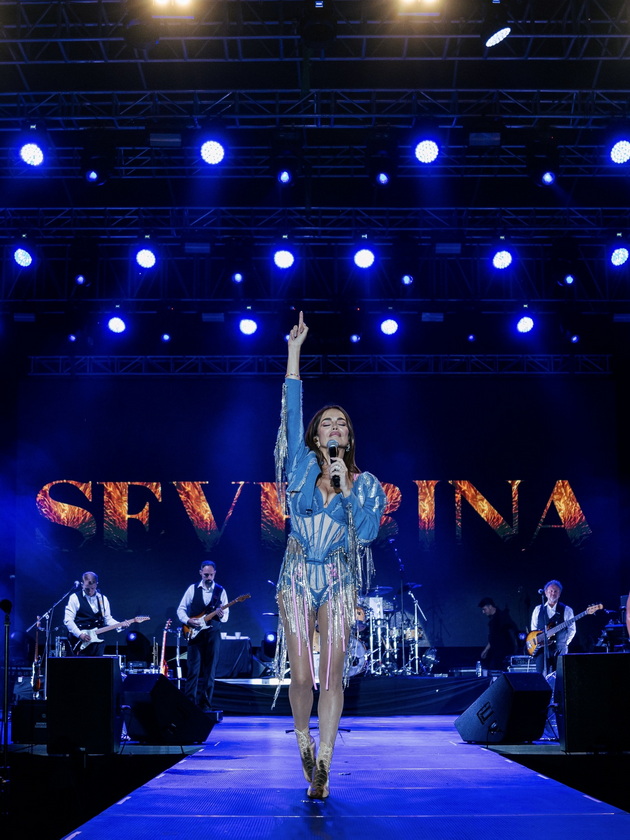 hit-reakcija-na-severina-kon-obozhavatelka-kje-se-oblekuvam-spored-godinite-koga-kje-mi-go-pozajmite-vashiot-fustan-06.jpg