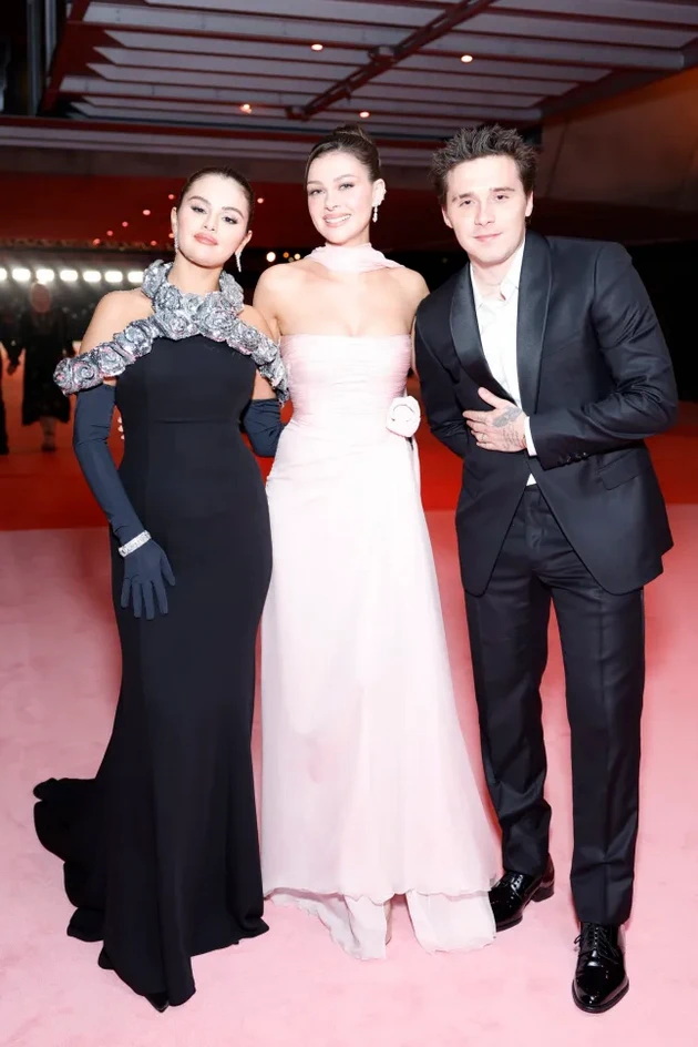 trojkata-se-raspadna-preku-glava-i-e-od-dramata-zoshto-selena-gomez-se-oddalechi-od-bruklin-bekam-i-nikola-pelc-04_copy.jpg