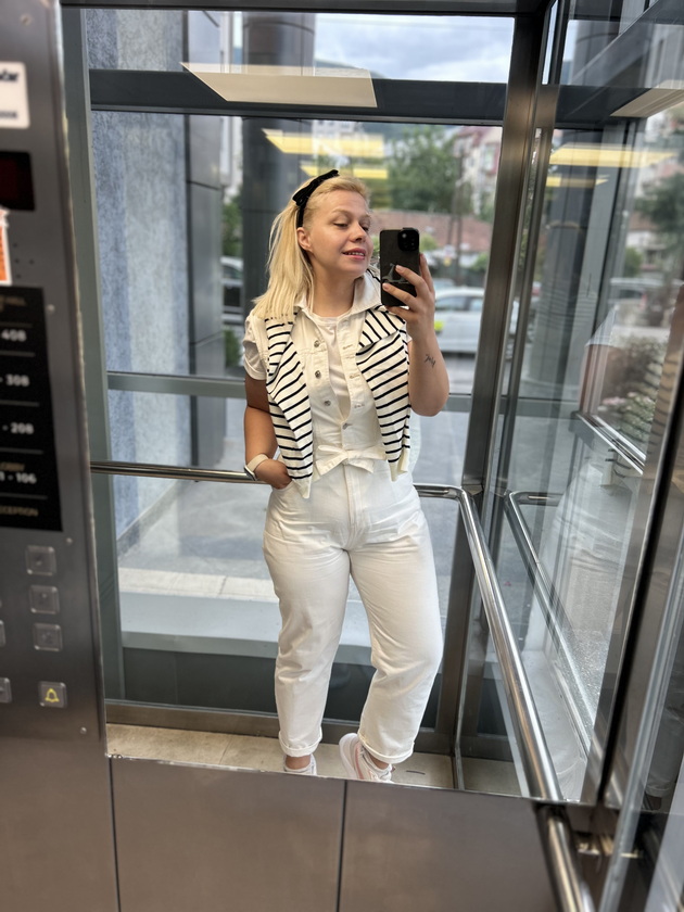 ivana-od-skopje-ima-stil-inspiriran-od-francuskata-moda-chisti-linii-prugi-pastelni-boi-i-klasika-foto-06.jpeg