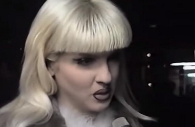 jelena-karleusha-objavi-fotka-od-izbor-za-mis-koga-imala-14-godini-mi-se-dodvoruvashe-djej-site-mislea-deka-sum-postara-09.jpg