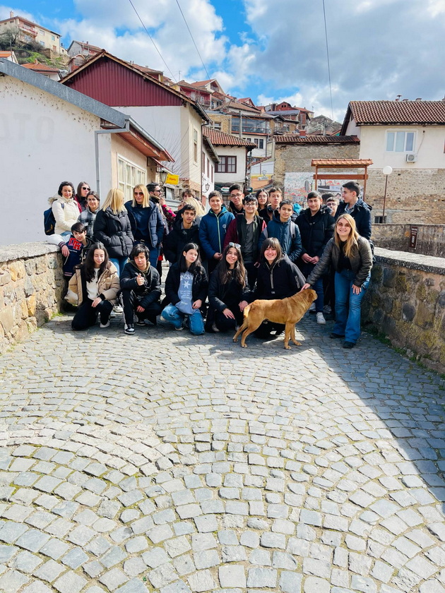 lide-stojanovska-turistichki-vodich-vo-makedonija-strancite-sakaat-da-si-kupat-kukja-na-selo-vo-makedonija-za-penzija-07.jpg