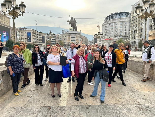 lide-stojanovska-turistichki-vodich-vo-makedonija-strancite-sakaat-da-si-kupat-kukja-na-selo-vo-makedonija-za-penzija-11.jpeg