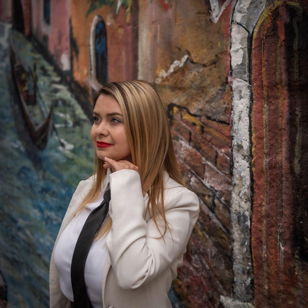 lide-stojanovska-turistichki-vodich-vo-makedonija-strancite-sakaat-da-si-kupat-kukja-na-selo-vo-makedonija-za-penzija-16.jpg