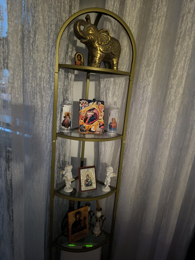 na-gosti-kaj-tatjana-stan-na-makedonka-vo-shvajcarija-so-specijalno-katche-posveteno-na-verata-foto-17.jpeg