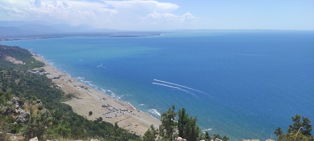 pece-od-superhiks-za-letuvanjeto-vo-albanija-se-sheguva-deka-e-patlidjan-turist-otkriva-skrieni-biseri-tamu-18.jpg