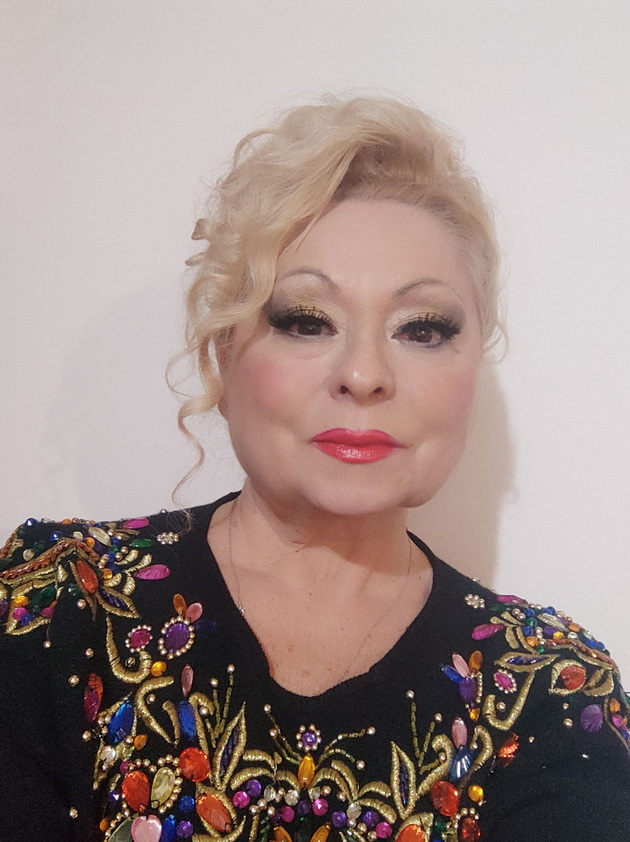slava-ti-bozhe-suzana-spasovska-go-proslavi-61-iot-rodenden-duvna-svekjichki-za-nea-godinite-se-samo-brojka-05.jpg
