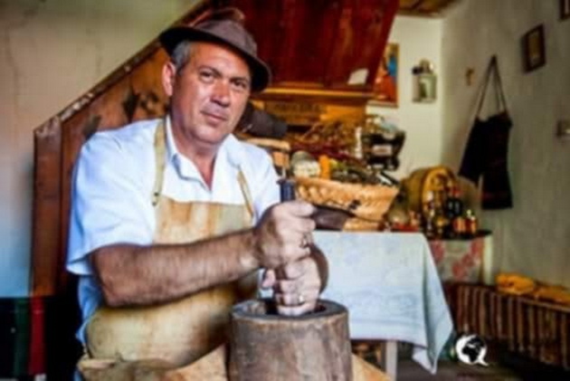 stevche-od-shlegovo-pravi-k-cana-sol-ova-ne-e-obichen-zachin-tuku-semejna-tradicija-06.jpg