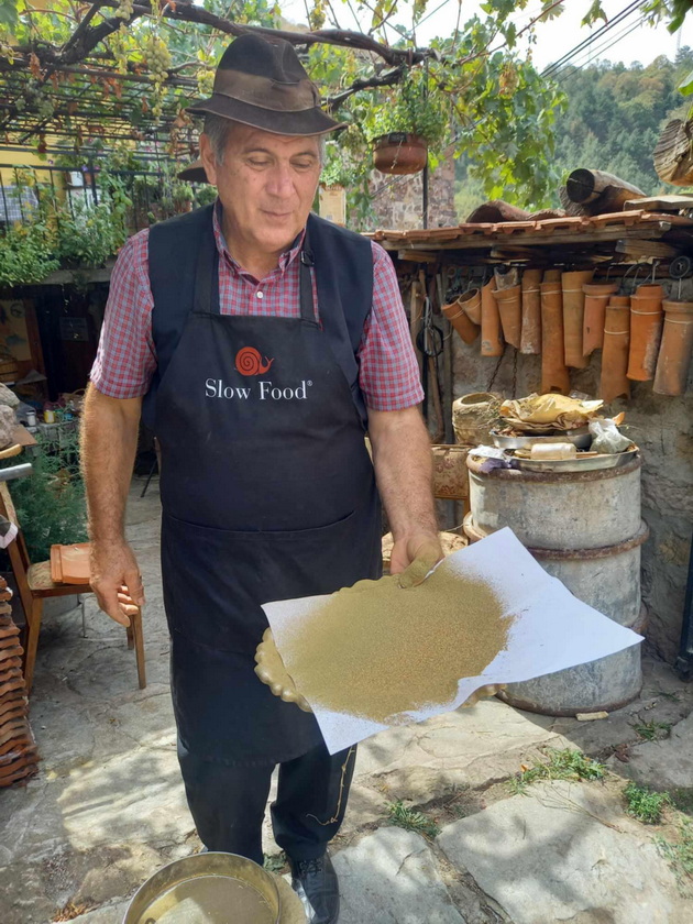 stevche-od-shlegovo-pravi-k-cana-sol-ova-ne-e-obichen-zachin-tuku-semejna-tradicija-09.jpg