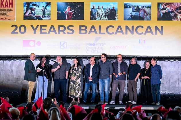 balkankan-proslavi-20-godini-so-proekcija-pod-otvoreno-nebo-rezhiserot-mitrevski-so-video-poraka-od-malibu-01.JPG