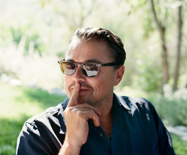 leonardo-di-kaprio-50-mizeren-na-jahta-na-ibica-so-devojka-mu-27-otkako-otkri-deka-se-chuvstvuva-kako-32-godishnik16.JPG