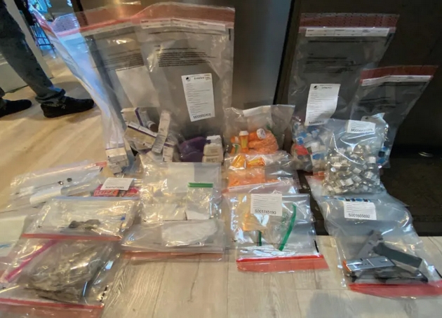 prodava-droga-na-elitata-vo-holivud-zhivee-vo-raskosh-koja-e-zhenata-odgovorna-za-smrtta-na-metju-peri-8.JPG