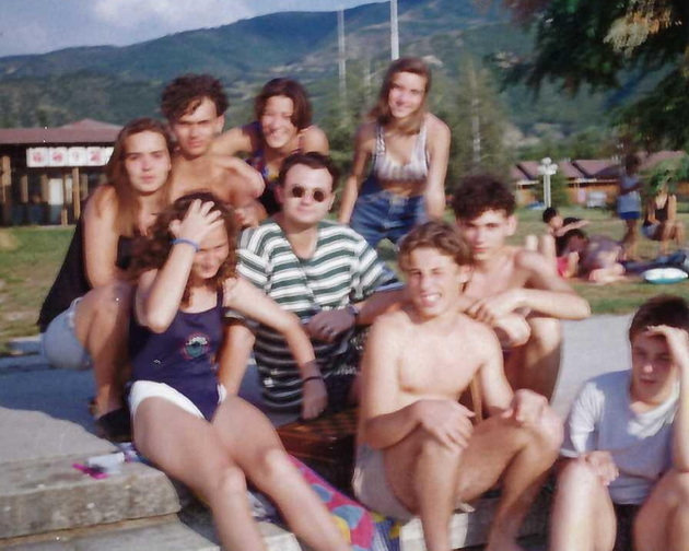gledavme-kako-pagjaat-meteori-prikolki-ni-bea-dom-zoshto-sum-nostalgichna-po-najubavoto-leto-na-ezero-treska-i-po-30-godini-04.jpg