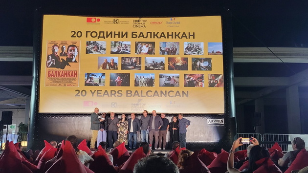 go-gledav-balkankan-pod-dzvezdenoto-nebo-na-skopje-zoshto-me-voodushevi-kinoto-na-otvoreno-06.jpg