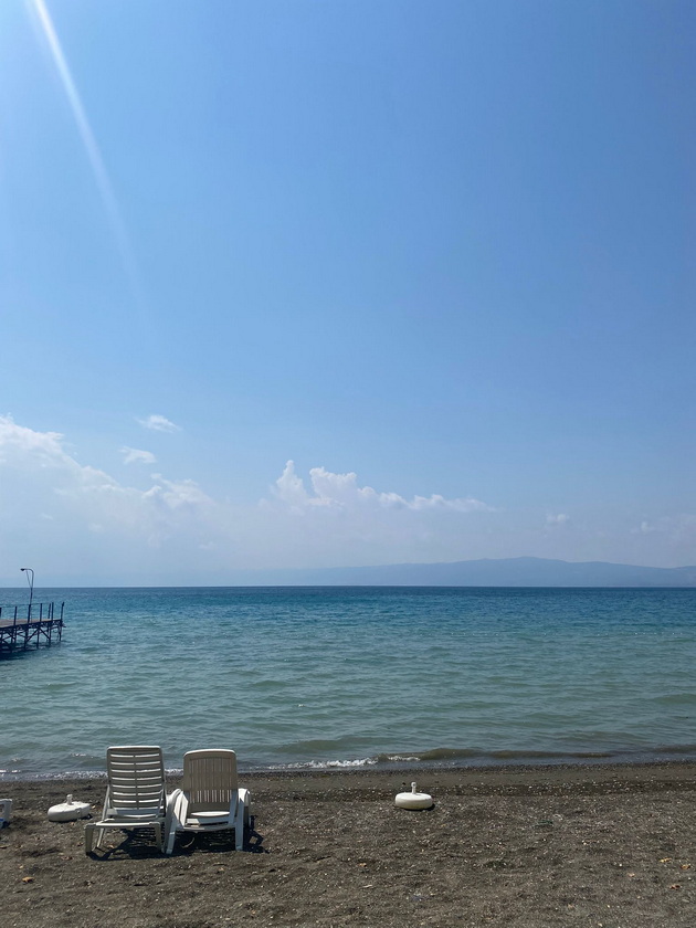 na-odmor-so-magdalena-vo-ohrid-na-tura-so-gliser-vidov-skriena-priroda-kokteli-se-do-500-denari-isto-kolku-vo-komo-18.jpg
