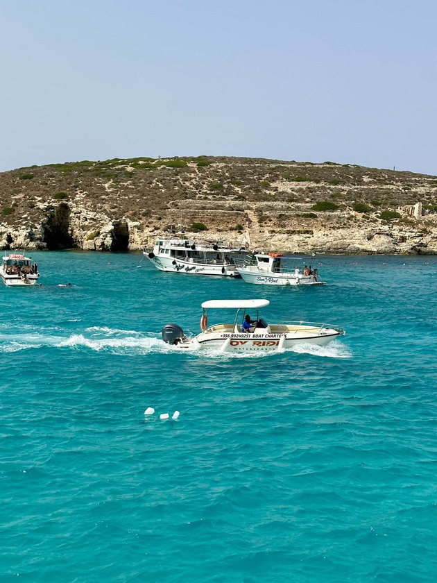 na-odmor-so-stefanija-krzheska-na-malta-ne-mi-se-dopadna-guzhvata-na-plazhite-lezhalki-se-do-30-gradot-birgu-me-voodushevi-19.jpg