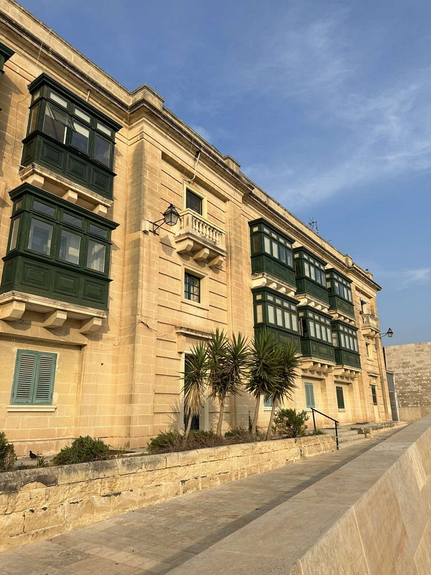 na-odmor-so-stefanija-krzheska-na-malta-ne-mi-se-dopadna-guzhvata-na-plazhite-lezhalki-se-do-30-gradot-birgu-me-voodushevi-49.jpg