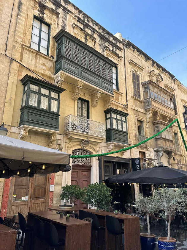 na-odmor-so-stefanija-krzheska-na-malta-ne-mi-se-dopadna-guzhvata-na-plazhite-lezhalki-se-do-30-gradot-birgu-me-voodushevi-51.jpg