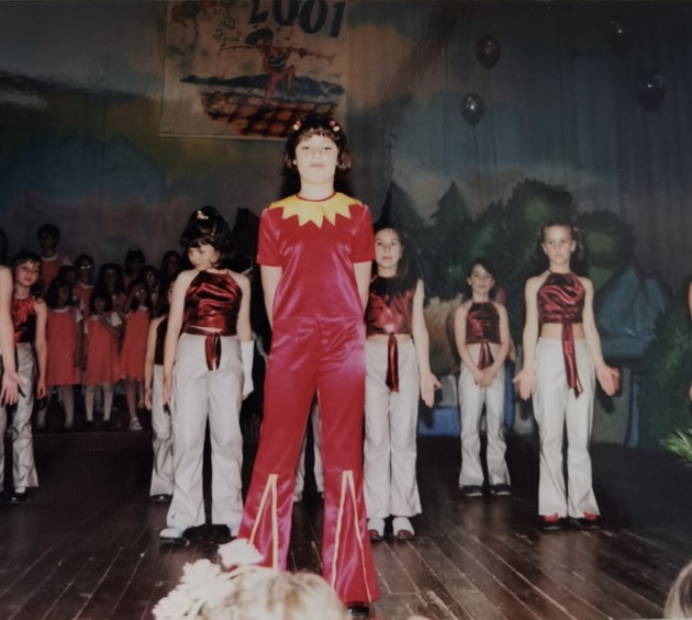 simona-popovska-za-crnobelo-leksikon-mi-kazhale-deka-imam-glas-kako-puding-od-vanila-14.jpeg