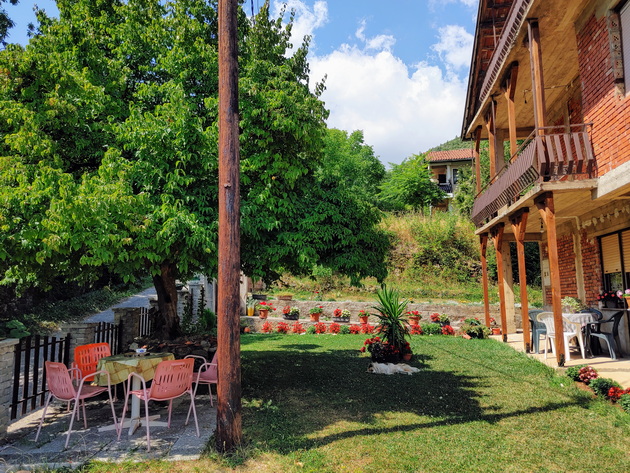 vo-dvorot-na-branko-vo-vevchani-03.jpg