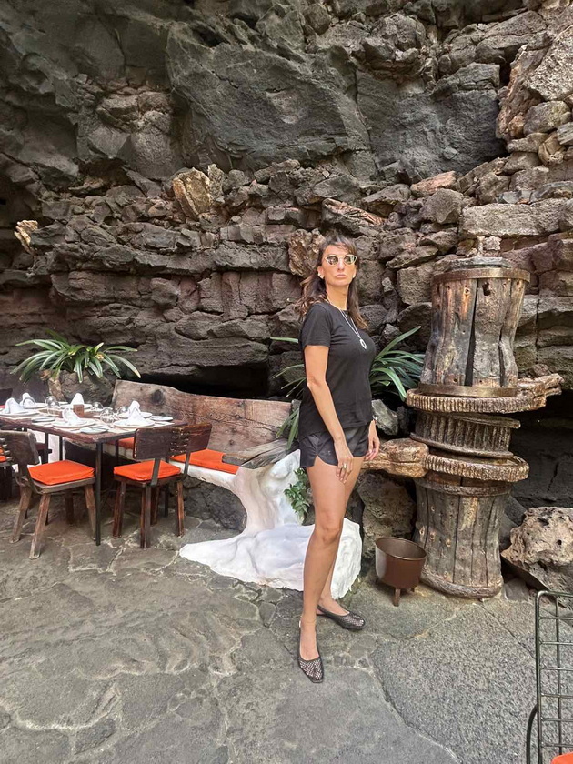 na-odmor-so-jana-klopchevska-na-kanarski-ostrovi-na-lanzarote-piev-vino-od-vulkanska-pochva-fuerteventura-e-pustinska-oaza-kako-na-dve-planeti-06.jpg