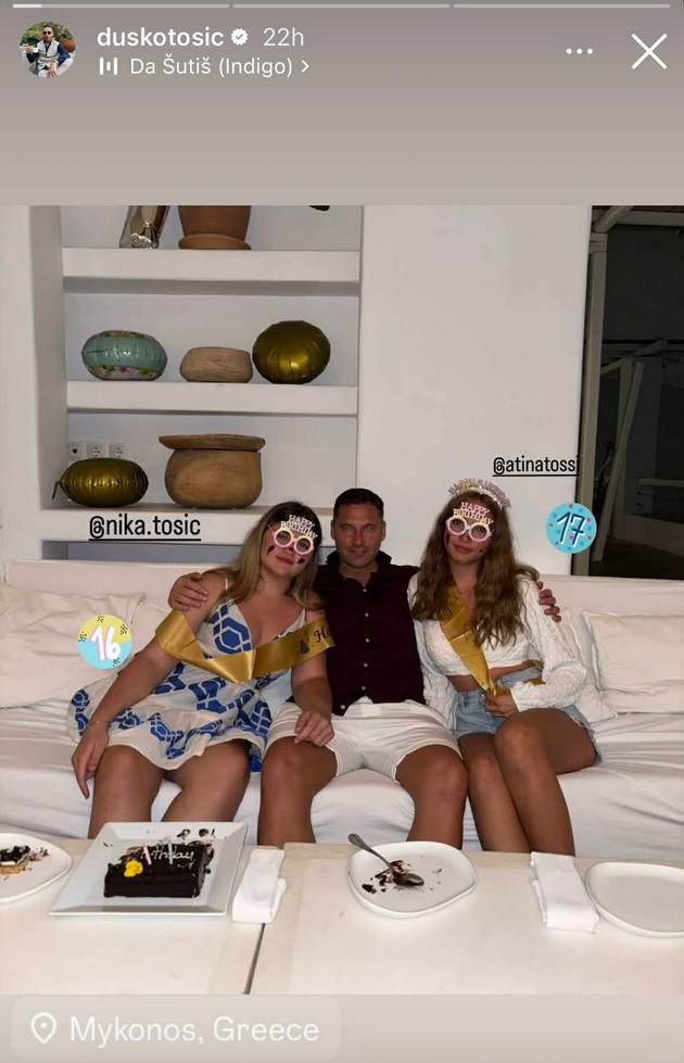 dushko-toshikj-im-go-proslavi-rodendenot-na-kjerkite-na-mikonos-dodeka-jelena-karleusha-e-na-snimanje-kako-chlen-od-zhirito-na-dzvezdite-na-pink-03_copy.jpg