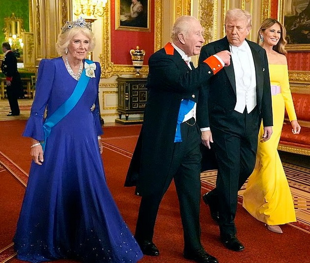 i-go-mrazam-fustanot-melanija-dominira-pokraj-donald-tramp-vo-hrabar-fustan-shto-gi-podeli-mislenjata-06.jpg