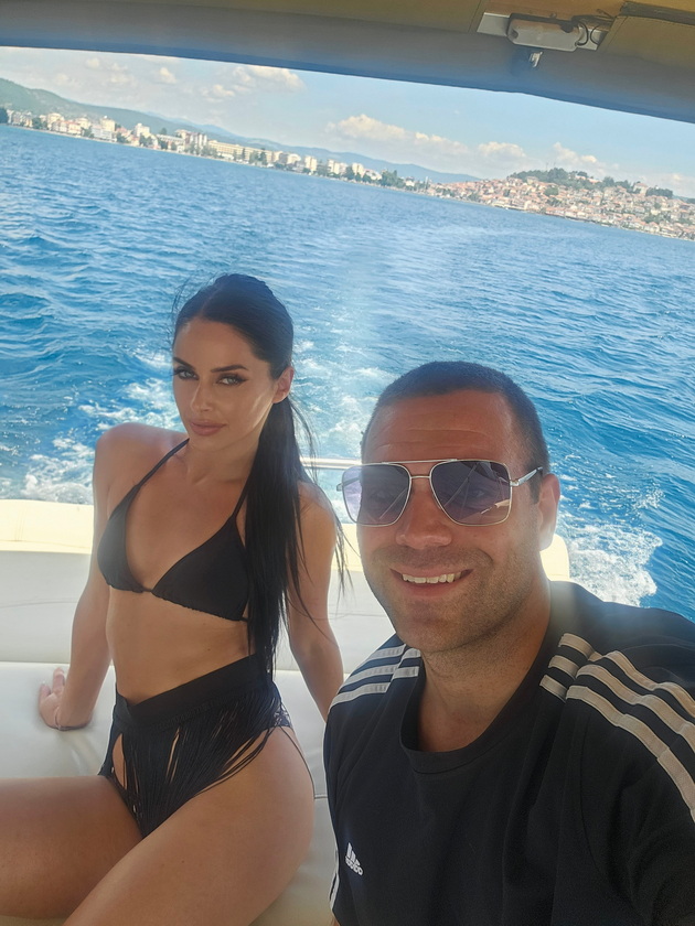 ljubovnata-prikazna-na-jasmina-od-struga-i-nikola-od-ohrid-me-zaprosi-za-vreme-na-let-nad-bosfor-na-svadbata-imav-3-venchanici-12.jpg