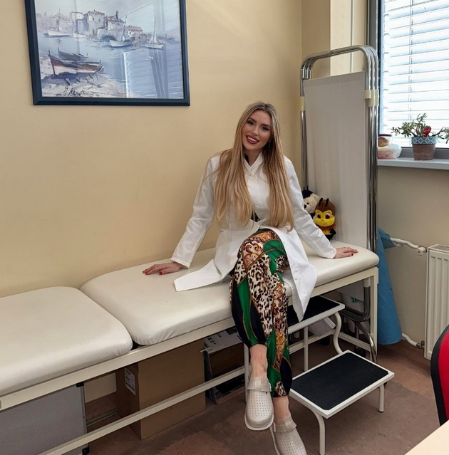 petra-ja-narekuvaat-najseksapilnata-doktorka-vo-hrvatska-hit-e-na-instagram-foto-07.jpg