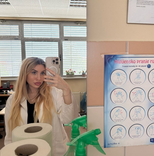 petra-ja-narekuvaat-najseksapilnata-doktorka-vo-hrvatska-hit-e-na-instagram-foto-08.jpg
