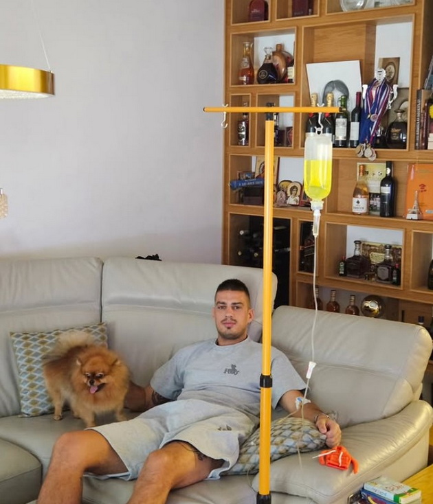 toj-postojano-ja-izneveruva-taa-go-brani-deka-vezhbal-so-drugi-mirka-vasiljevikj-e-vljubena-do-ushi-vo-fudbalerot-koj-ne-ja-zaprosuva-i-po-4-deca-06.jpg