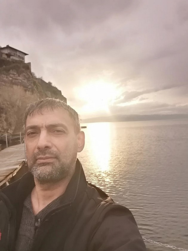 turchin-pronajde-uteha-vo-ohrid-po-razorniot-zemjotres-vo-rodniot-kraj-mi-se-srushi-zgradata-mi-zaginaa-5-chlenovi-od-semejstvoto-02.jpg