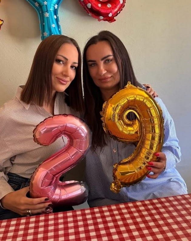 zhivotot-ni-dade-se-aleksandra-prijovikj-objavi-prva-fotka-od-kjerkata-dvete-babi-slavat-09.jpg