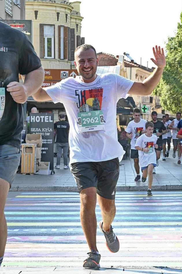 bitolski-abbey-road-so-nad-1700-trkachi-trchaj-be-ispisha-nova-stranica-vo-ulichniot-sport-i-gradskata-kultura-1.JPG