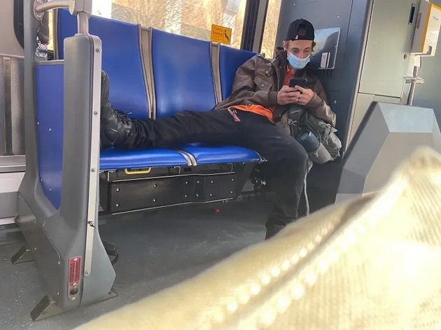 fotki-shto-kje-ve-razgnevat-sebichni-i-mrzlivi-lugje-koi-mislat-samo-na-sebe-08.JPG
