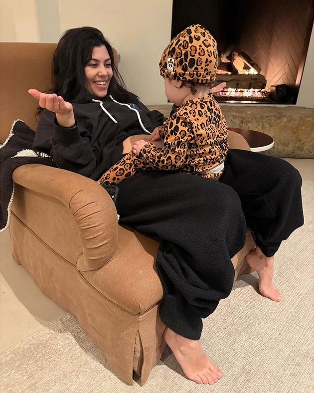 fotosesii-so-poznati-brendovi-muzichki-nastapi-koi-kardashijans-im-kupuvaat-karieri-na-nivnite-deca-05.jpg