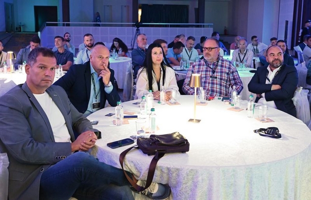 ingram-vendors-networking-4-utvrdeni-se-novite-nasoki-na-rabotenjeto-so-vi-pretstoi-dinamichen-period-02.JPG