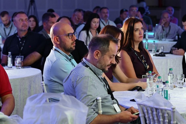 ingram-vendors-networking-4-utvrdeni-se-novite-nasoki-na-rabotenjeto-so-vi-pretstoi-dinamichen-period-03.JPG