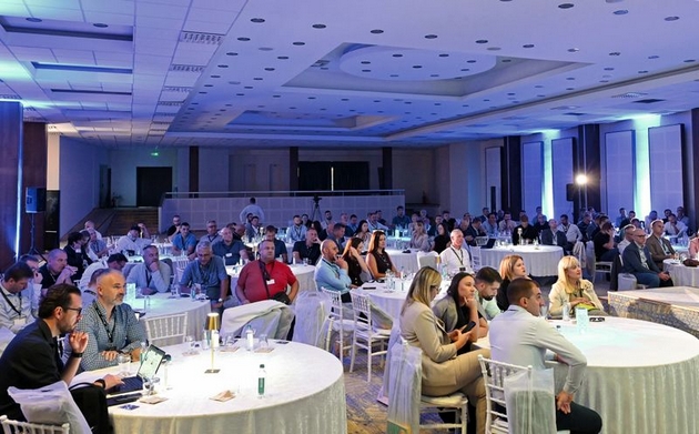 ingram-vendors-networking-4-utvrdeni-se-novite-nasoki-na-rabotenjeto-so-vi-pretstoi-dinamichen-period-07.JPG