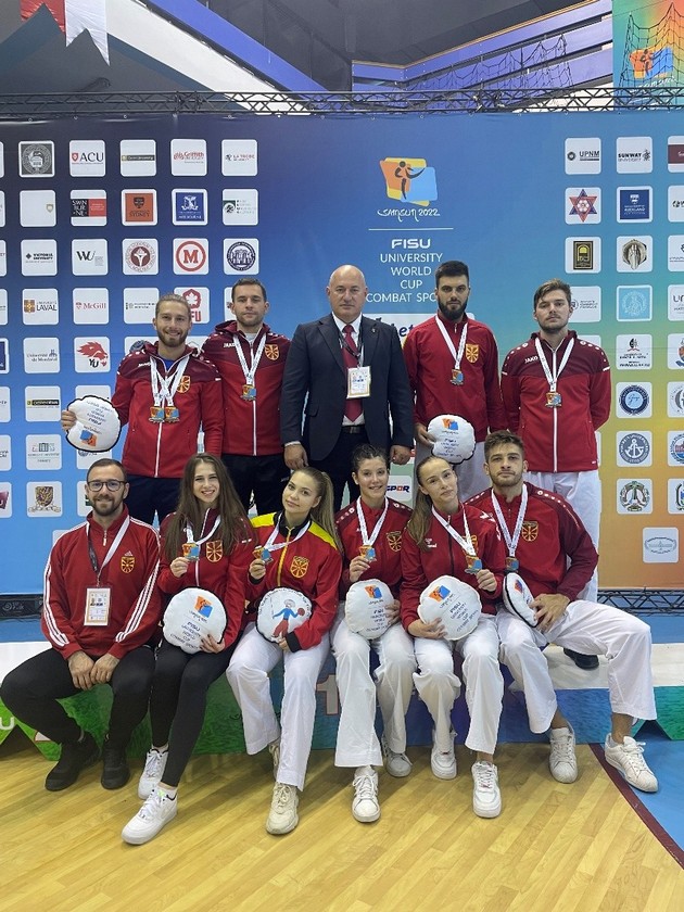 karate-klubot-makpetrol-sekako-e-najtroofeen-i-najuspeshen-makedonski-tim-dodeka-pak-univerzitetskata-karate-reprezentacija-e-najuspeshna-vo-makedonija-06.jpg