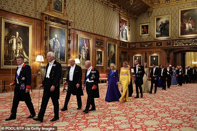 kejt-midlton-so-kruna-na-princezata-dijana-donald-i-melanija-glavni-gosti-kako-pomina-raskoshniot-banket-vo-zamokot-vindzor-09.JPG