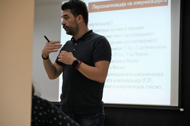 obuka-od-svetski-rang-za-makedonskite-menadzheri-i-lideri-03.jpg