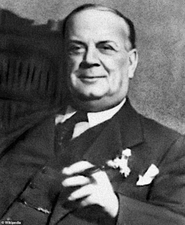 ochuvot-ja-siluval-koga-bila-dete-se-drogirala-za-da-se-spravi-so-bolkata-tazhniot-zhivot-na-bogatata-naslednichka-na-guchi-03.JPG