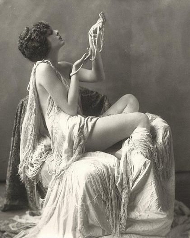 tazhnata-prikazna-na-prviot-supermodel-od-sad-izgubila-se-pominala-60-godini-vo-mentalna-ustanova-04.JPG