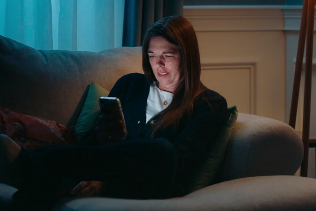 zhena-so-meseci-prakjala-vulgarni-poraki-na-kjerka-si-od-skrien-broj-prikaznata-zad-hit-dokumentarecot-na-netfliks-11.JPG