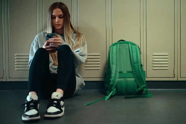 zhena-so-meseci-prakjala-vulgarni-poraki-na-kjerka-si-od-skrien-broj-prikaznata-zad-hit-dokumentarecot-na-netfliks-3.JPG