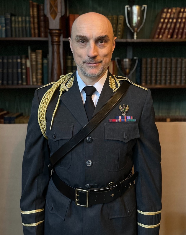akterot-toni-naumovski-za-crnobelo-zhiveam-na-menheten-imam-preku-200-ulogi-go-zhiveam-amerikanskiot-son-08.jpg