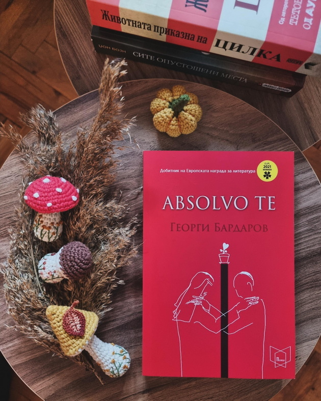 anita-od-berovo-e-kriminalist-so-strast-za-chitanje-ima-300-knigi-koi-pet-i-se-omileni-17.jpg