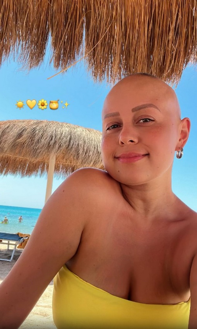 cece-nikolova-bleska-so-samodoverba-na-plazha-vo-egipet-foto-video-08.jpg