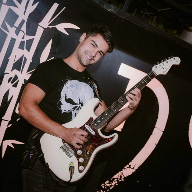 goran-prezhiveaniot-gitarist-na-dnk-taa-vecher-imashe-posebna-energija-kako-da-chuvstvuvavme-deka-e-posleden-pat-07.jpg